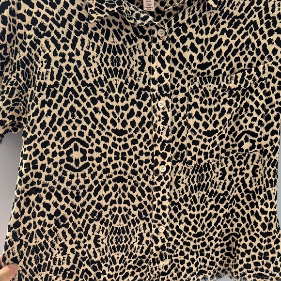 Philosophy Black and Tan Leopard Button Down Shirt - Picture 5 of 8